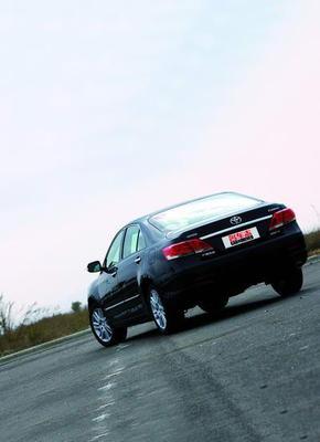 比很好更好——試駕廣州豐田新凱美瑞，體驗廣州汽車租賃便捷出行